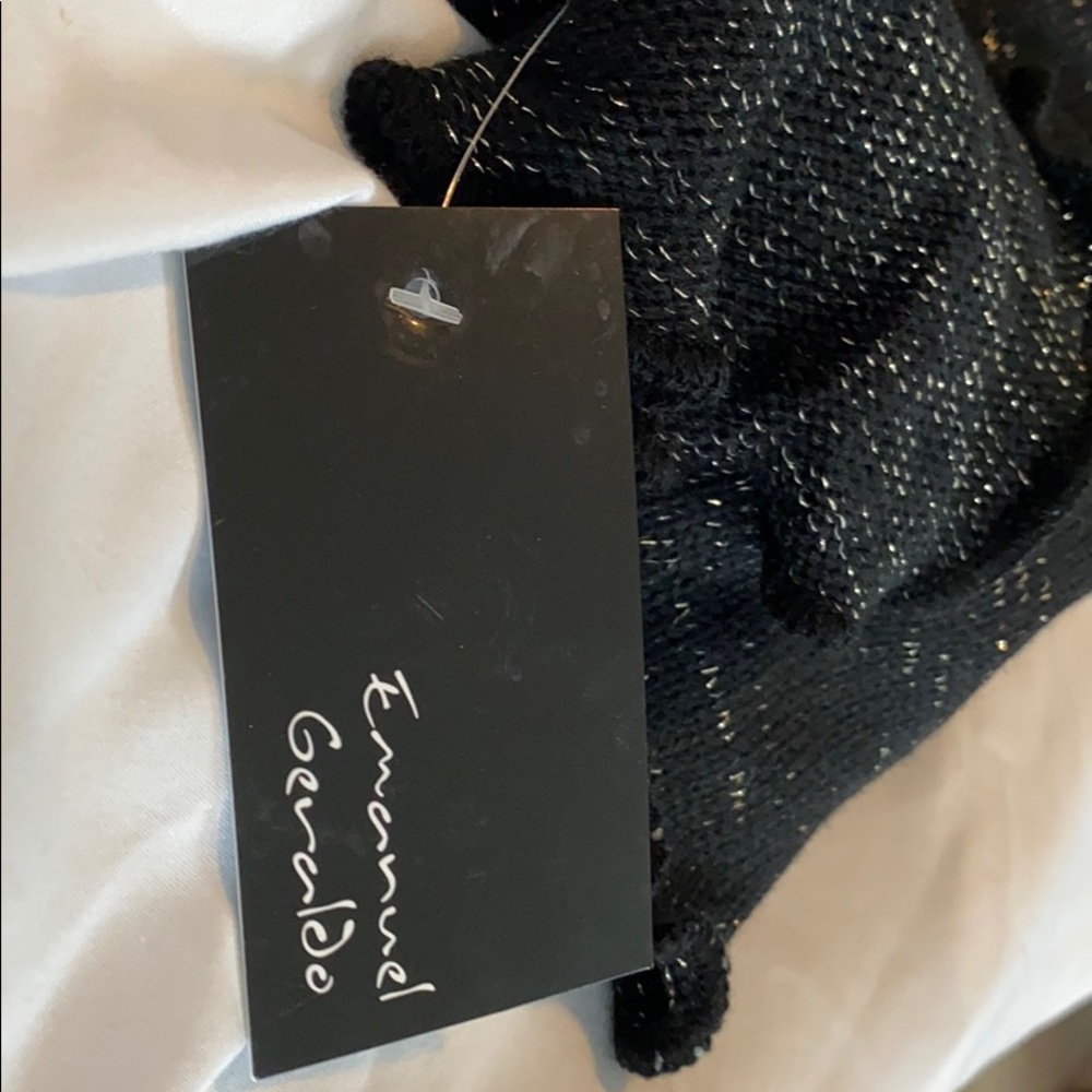 Black shawl